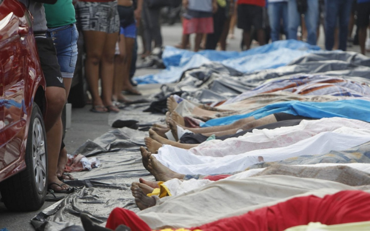 Dados oficiais dão conta de 122 mortos; Cláudio Castro promete mais