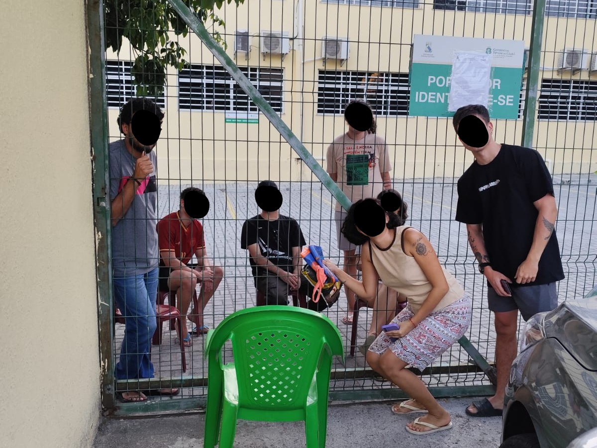 Relatório sobre as condições dos estudantes isolados no CH-UECE